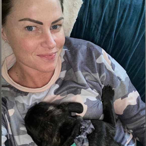 Meet your Posher, Whitney - Picture 2 of 14